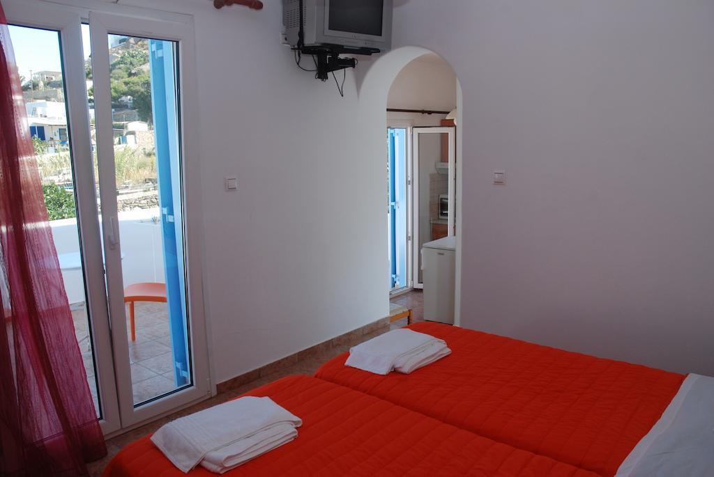 Pension Katerina Studios Tourlos Room photo